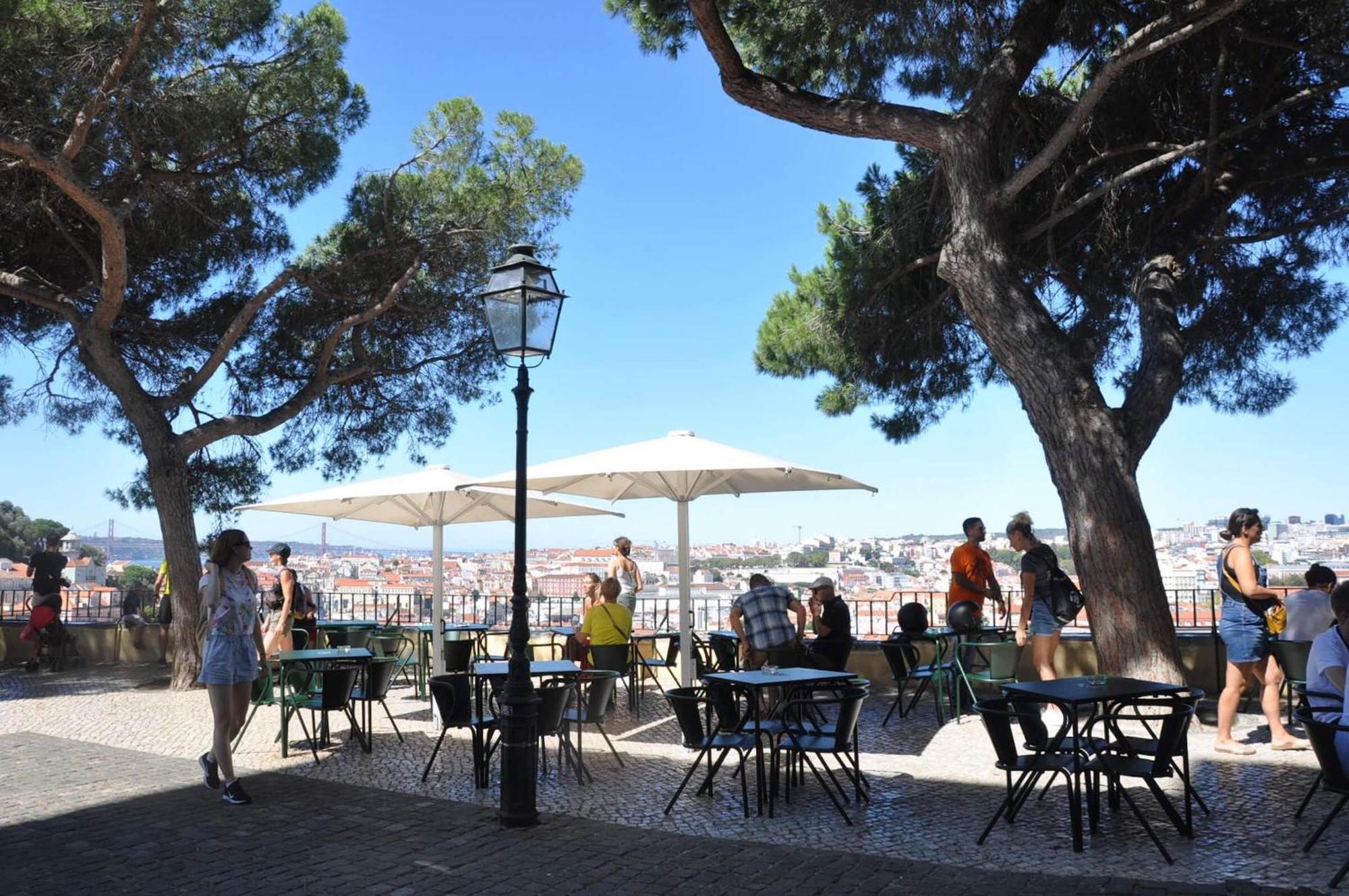 Апартаменти Costa Do Castelo Terrace, Em Rua Dos Lagares 8 Лісабон Екстер'єр фото
